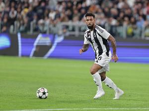 都体：为防梅努离队，曼联关注尤文中场道格拉斯-路易斯