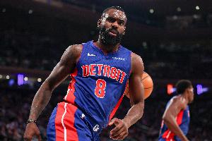 今天带刀了！小哈达威13中9射落全场最高27分 三分8中7