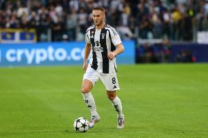 库普梅纳斯加盟尤文首个赛季就担任队长，上一次是1992年的维亚利