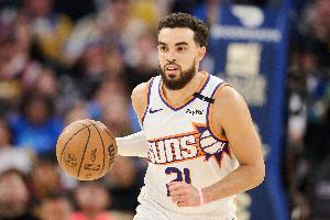 布登谈琼斯出场时间减少：比尔攻防出色 本场选择了不同用人方向