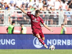 记者：利物浦密切关注19岁希腊前锋齐马斯，但尚未与纽伦堡谈判