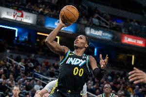 挑衅裁判连续吃T被逐！马瑟林12中8拿到19分4板 三分6中3