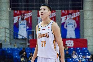 保持高效！焦海龙11中7&三分5中4砍18分6板3助 上半场揽13分！