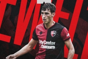 记者：国米接近300万欧签下纽维尔老男孩19岁中场托马斯-佩雷斯