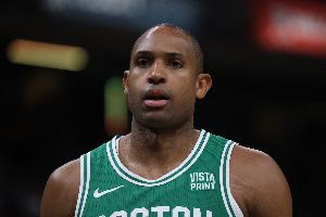 霍福德：常规赛就是解决各种问题的 我们要学会如何赢球