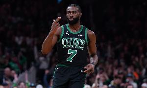 随便打打！杰伦-布朗12中5得到20分6板6助3断 罚球9中9