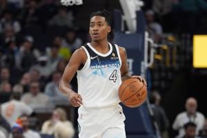 个人进攻亮眼！迪林厄姆10中5得12分2助 所有得分全部来自于末节