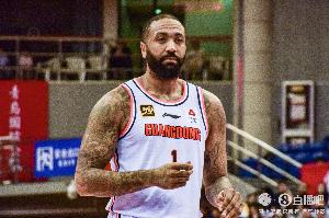 黑风双煞！吉伦沃特39分13板2助1断2帽 贝兹利20分7板2帽