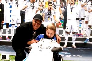 暖心！法国小球迷身患绝症，姆巴佩邀请他来伯纳乌球场看比赛