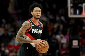 弹无虚发！安芬尼-西蒙斯首节4中4独得11分 三分3中3