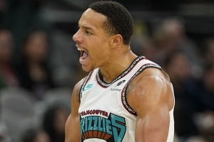 肌肉射手！贝恩15中10&三分7中4得24分2板8助 正负值为+17最高