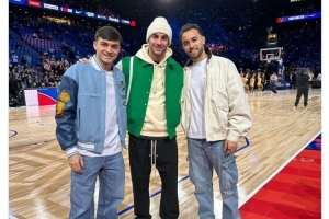 观战NBA法国赛🏀巴萨官方社媒晒费兰、佩德里、加西亚合照
