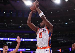 状态火热！阿努诺比半场10中7高效砍下20分 次节14分