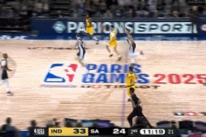 力劈华山！西亚卡姆扎实掩护 特纳起飞滑翔单臂暴扣