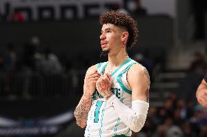 皮尔斯：鲍尔该离开黄蜂 同期摆烂的活塞都发育了黄蜂还没起色