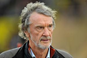 不满球票涨价！曼联球迷致信拉爵：考虑增加收入前应先提升成绩