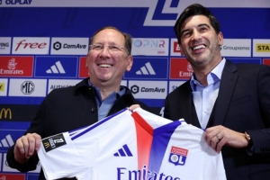 丰塞卡亮相里昂：我喜欢主导比赛 在米兰我给了很多年轻人机会