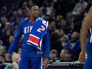 💣名记：国王马刺已经开始谈福克斯交易！国王坚持索要卡斯尔