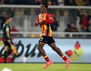 加盟曼联在即，天空体育：多古已完成例行体检