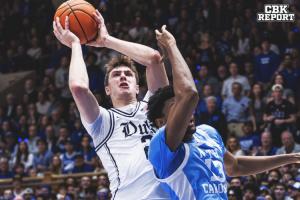 豪取15连胜！弗拉格化身全能战士砍21+8+7+3+2 杜克大胜北卡17分