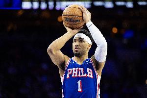 队记：在尘埃落定之前小肯扬-马丁很可能会被活塞交易