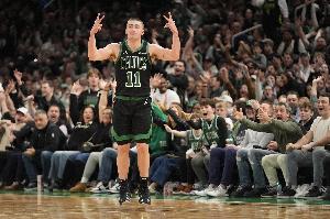 替补大腿！普理查德13中9&三分8中6砍25分 正负值+29全场最高