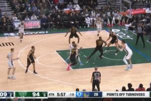 🔥燃起来了！穆迪+库里连续欺负库兹马 勇士拉到18分！