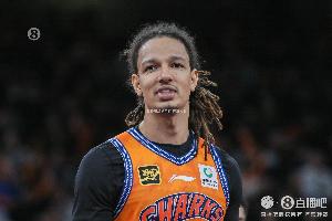 打得可以！威尔逊11中5&3记三分拿到15分3板1助1断