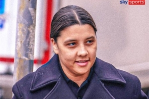 称警察是“愚蠢的白人”，切尔西女足澳籍印度裔前锋科尔被判无罪