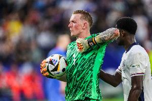 皮克福德：大家的表现很出色，这对我们来说是重要的一分