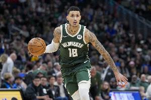 打得不错！库兹马17中7拿到19分13板4助