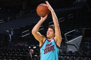 不适合表演舞台🤨谢泼德连续两场比赛得分挂零 决赛仅打4分钟