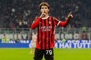 米体：米兰今夏将商谈永久签下菲利克斯，可能出售特奥或莱奥