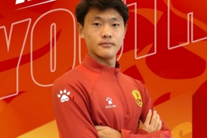 官方：青岛红狮续约周建燚、刘小琦、盛沐泽、张一轩、郝昱丞