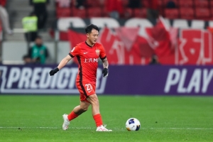 2024/2025亚冠精英联赛第八轮，上海海港0比2横滨水手