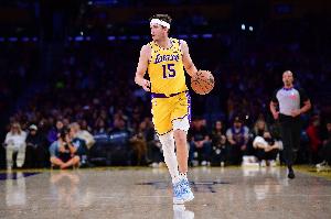 里夫斯谈湖人三分出手数大涨：我们获得了机会 出手的质量很高