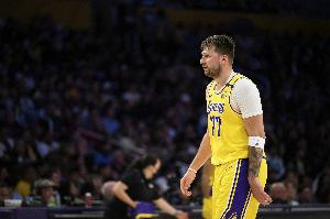 东眉交易球员在新东家表现如何？东契奇状态低迷 克里斯蒂超进化