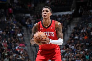 小贾巴里：上次替补出战还是9年级的事 我赛前都不知道自己该干啥