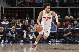 炸裂！康宁汉姆上半场16中11&三分8中6 砍下29分5板10助