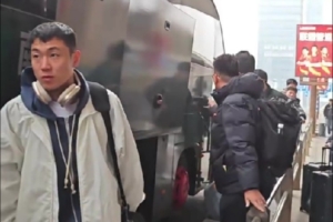 两战同曦一胜一负！夏晓司：山东男篮今日回济南备战第三阶段