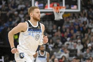 迪文岑佐谈憾失绝杀：比赛不该打到那个地步 我们必须得全力以赴