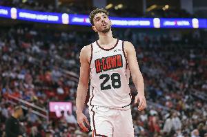 申京：我们投丢了一些本该进的球 在防守端我们要更加专注