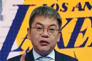 苏群：湖人容错率太高了 詹东都有很强的处理球&关键时刻拿分能力