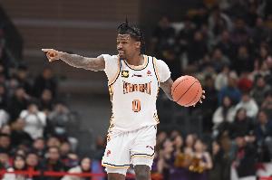 状态火热！山西外援古德温半场11中5拿17分6助 两项均最高