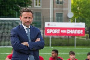 意媒：弗拉尼主导选择米兰新总监后，帕拉蒂奇超越塔雷成首选目标