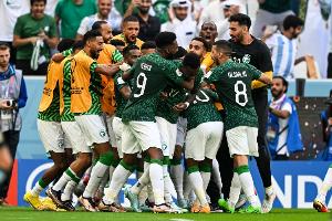 马德兴：沙特队已进行大换血，其中27人阵容半数更换&6位纯新人