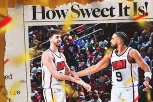 主场射日🚀☀️火箭官方晒出赢球海报 申京&狄龙登上封面