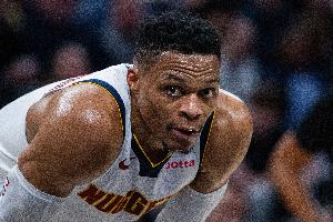 替补就靠你了！威少16中7得17分6板7助 抢断&扣篮杀死比赛