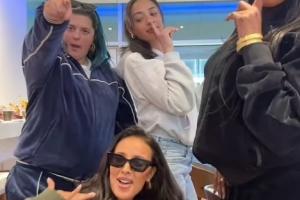 邮报：鲁本-迪亚斯绯闻对象现身曼城的包厢观赛，恋情疑似曝光