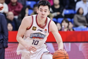 冲击力十足！郭昊文17投5中&罚球14中12 得到24分10板5助